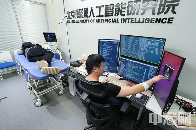 走进红砖楼里的